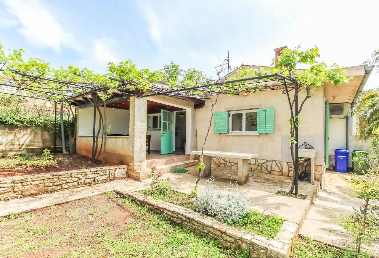 Hizica Pupo Apartment Medulin
